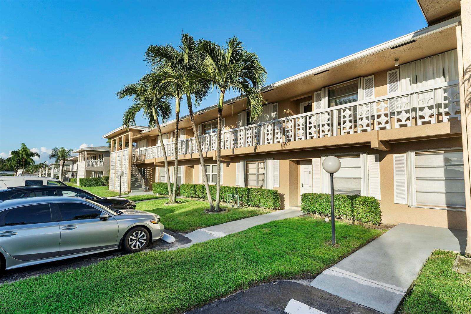 1050 Citrus # 202, Delray Beach FL 33445