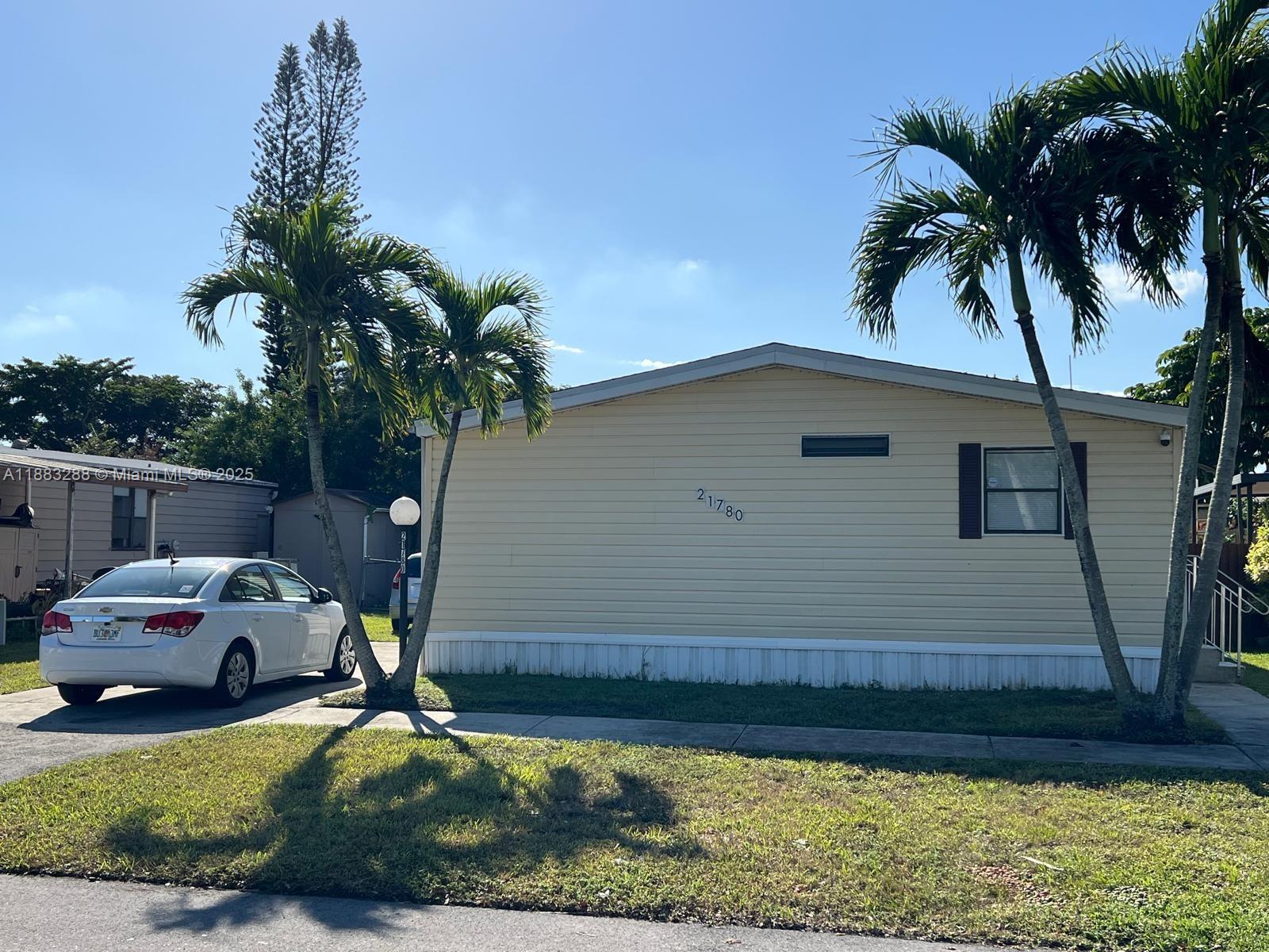 21780 NW 2nd Ct, Pembroke Pines FL 33029 photo 2