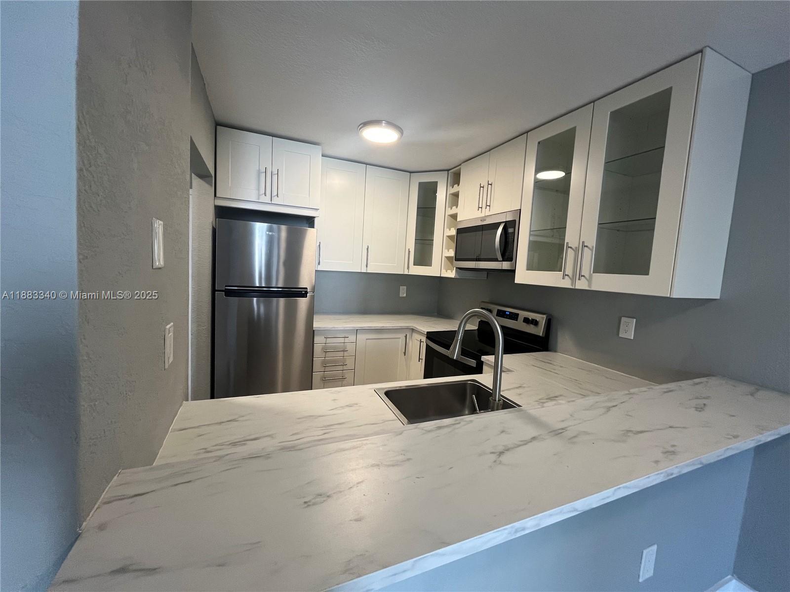 8145 NW 7th St # 221, Miami FL 33126 photo 4