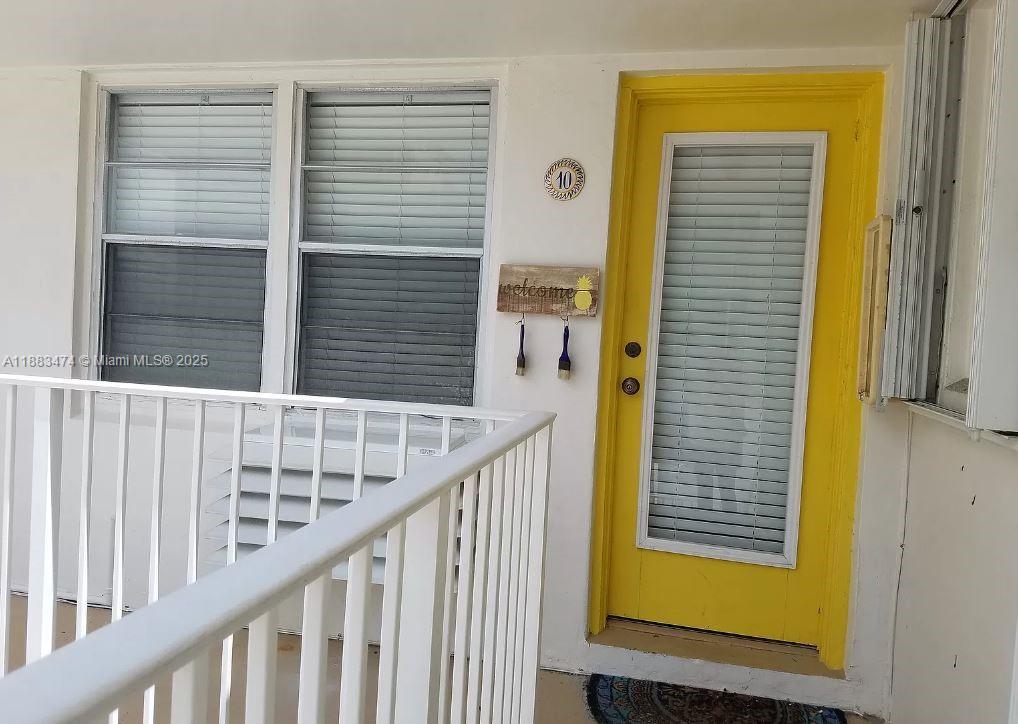 309 Crocus Ter # 10, Hollywood FL 33019 photo 2
