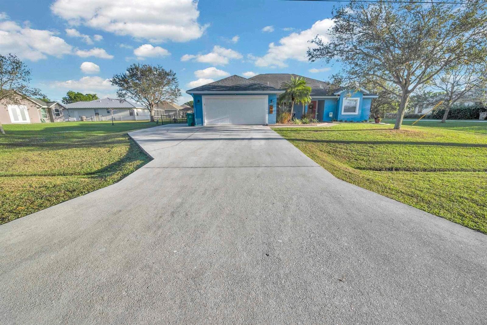 5464 NW Milner Drive, Port St. Lucie FL 34983 photo 2