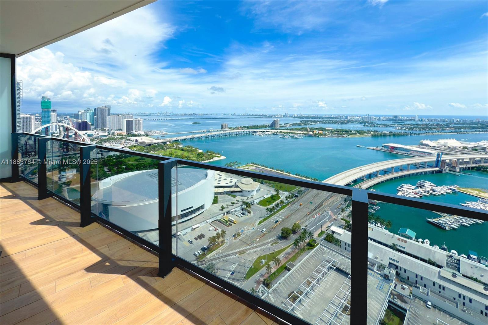 398 NE 5th St # 2410, Miami FL 33132 photo 2