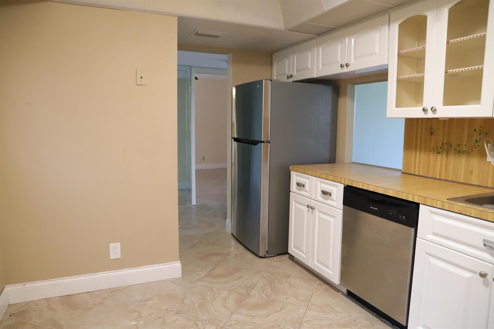 6400 NW 2nd Avenue # 423, Boca Raton FL 33487 photo 2