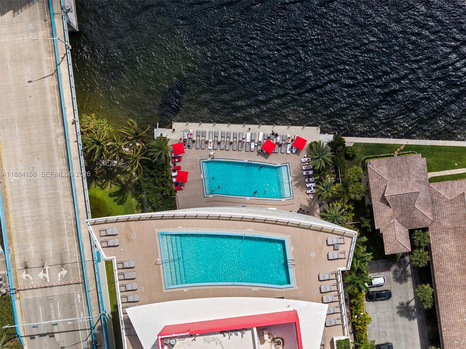 Hallandale Beach, FL 33009 photo 4