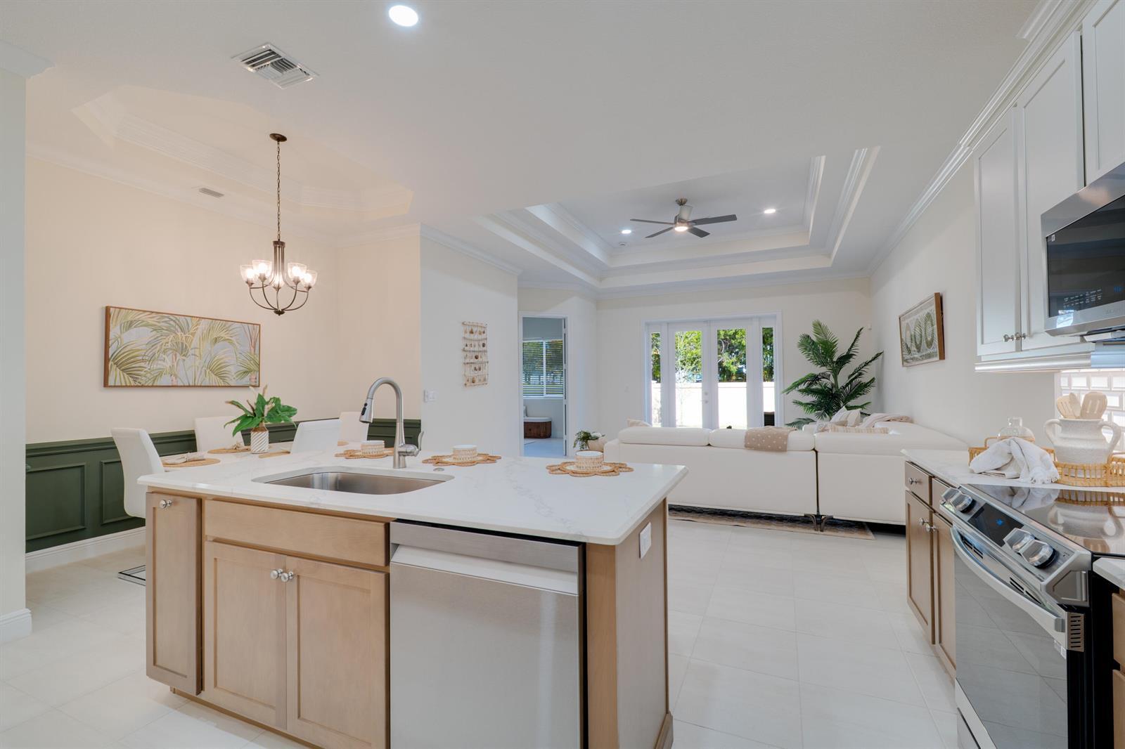 2005 Bridgepointe Circle # 98, Vero Beach FL 32967 photo 2