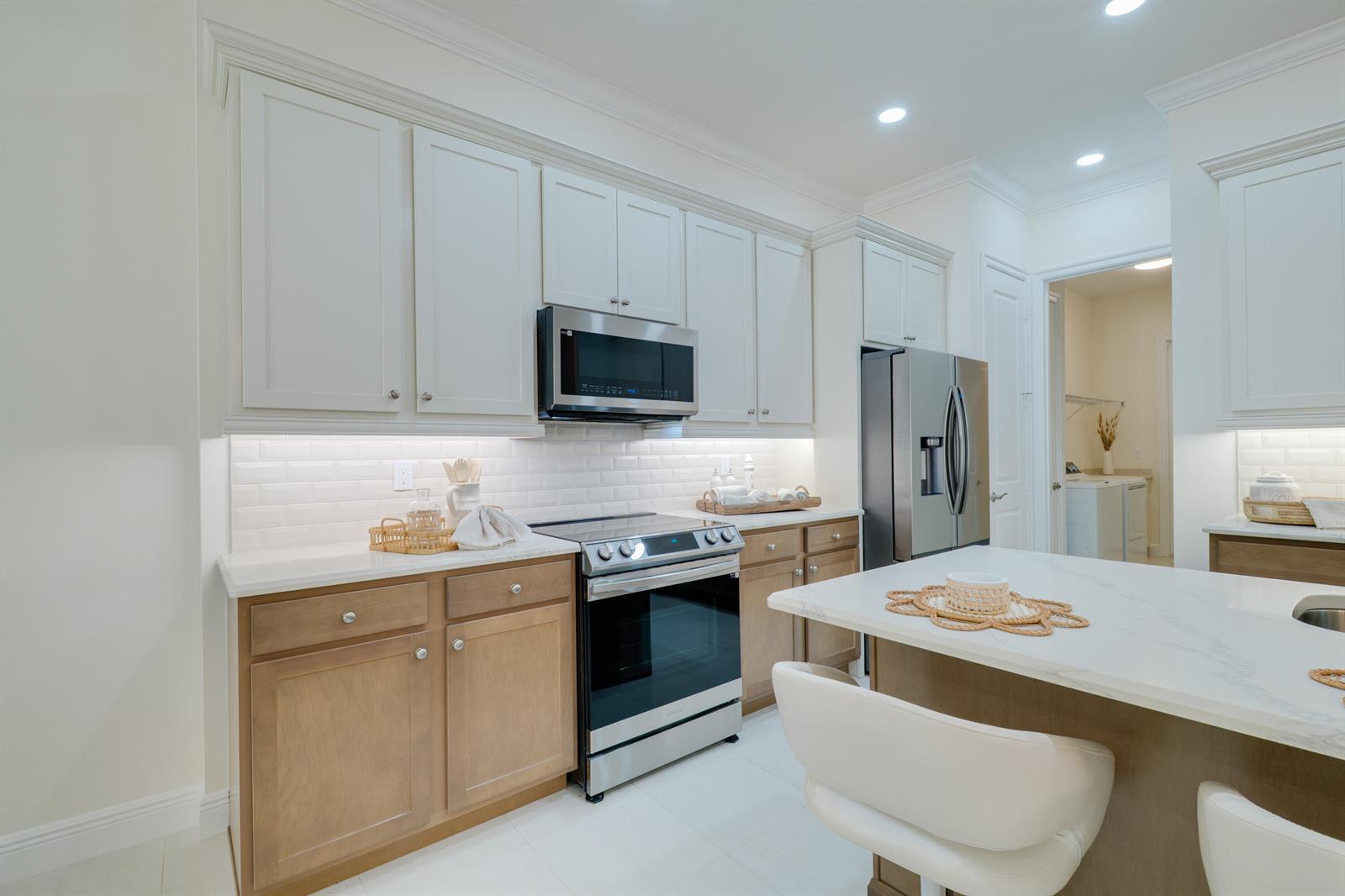 2005 Bridgepointe Circle # 98, Vero Beach FL 32967 photo 4