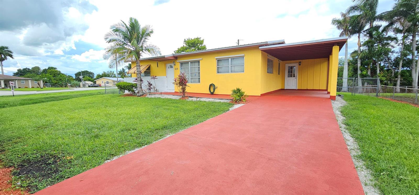 632 SW 13th Street, Belle Glade FL 33430 photo 2