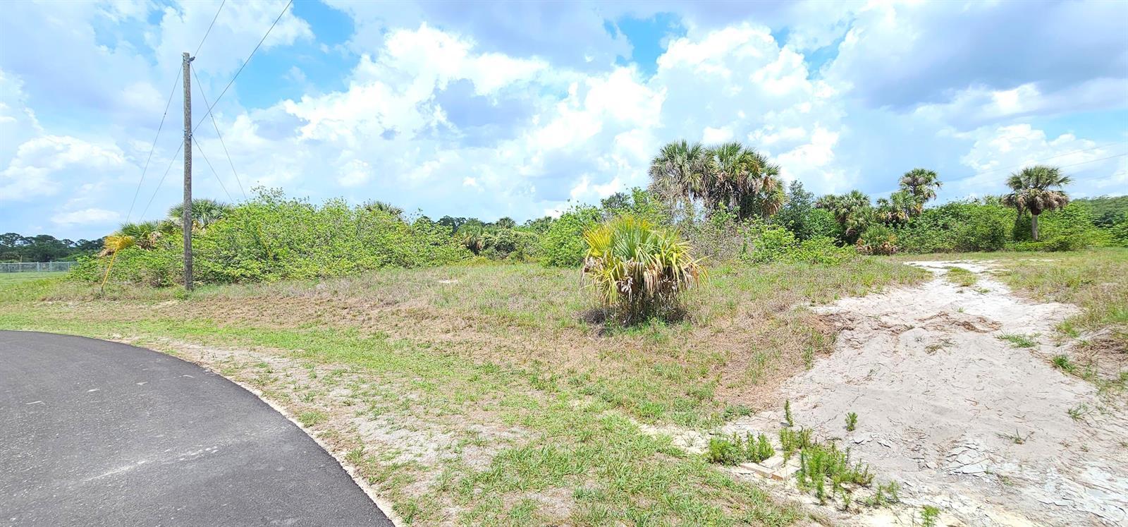 8055 Sunrise Circle, FL 33935 photo 3