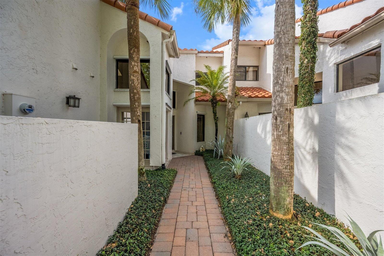 2443 Windsor Way Court, Wellington FL 33414 photo 4
