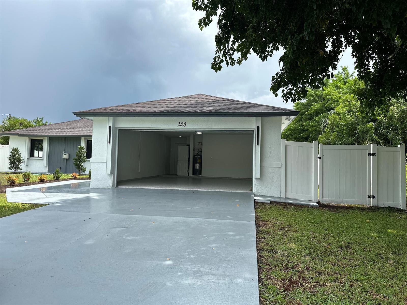 248 SE Fallon Drive, Port St. Lucie FL 34983 photo 4
