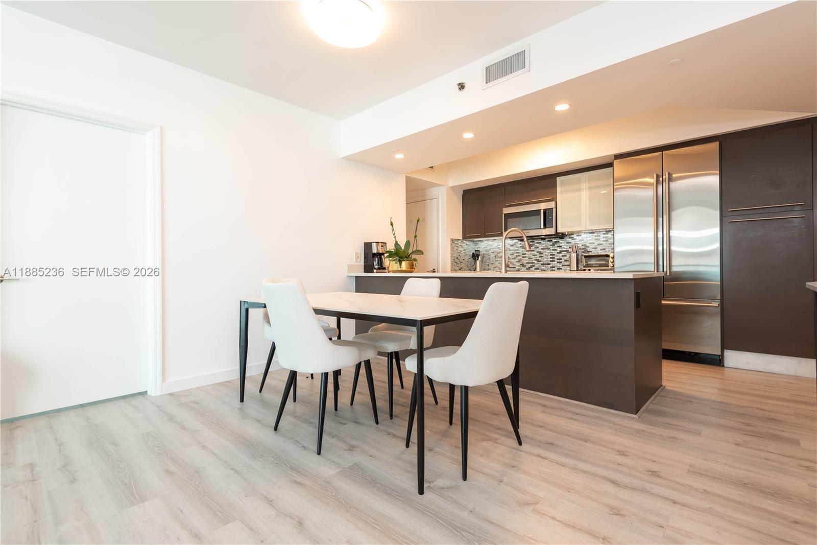 55 SE 6th St # 3403, Miami FL 33131 photo 3