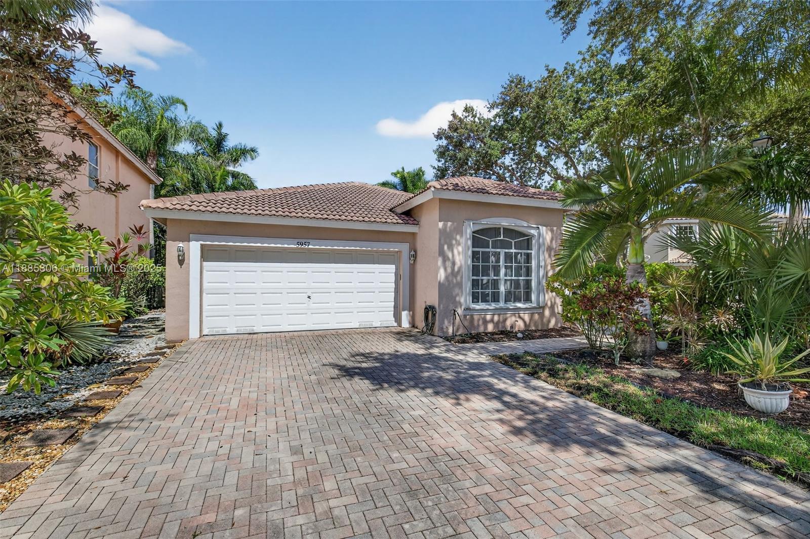 5957 NW 77th Dr, Parkland FL 33067 photo 2