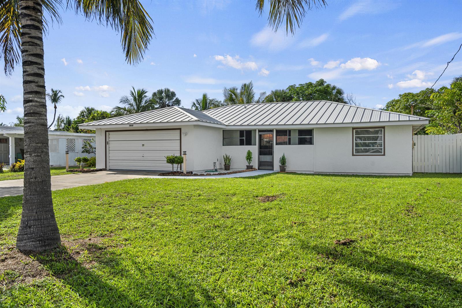 1915 Eucalyptus Avenue, Fort Pierce FL 34949 photo 3