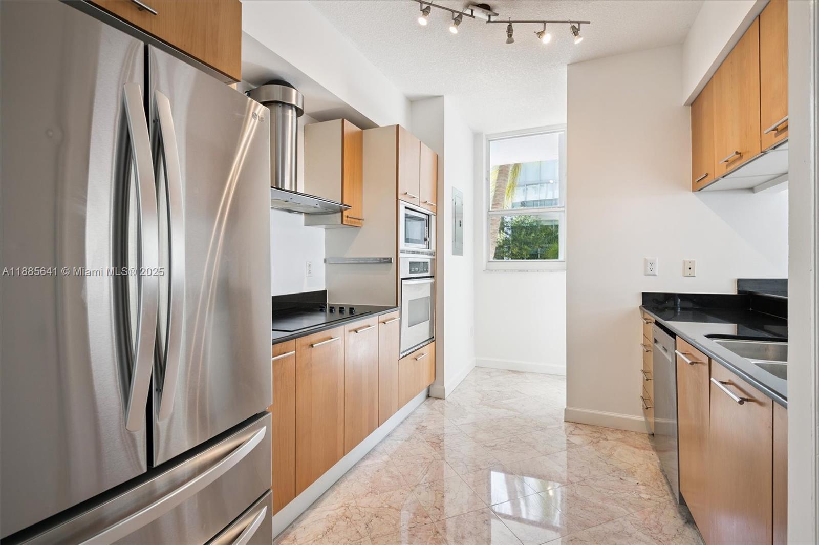 5970 Indian Creek Dr # 302, Miami Beach FL 33140 photo 4
