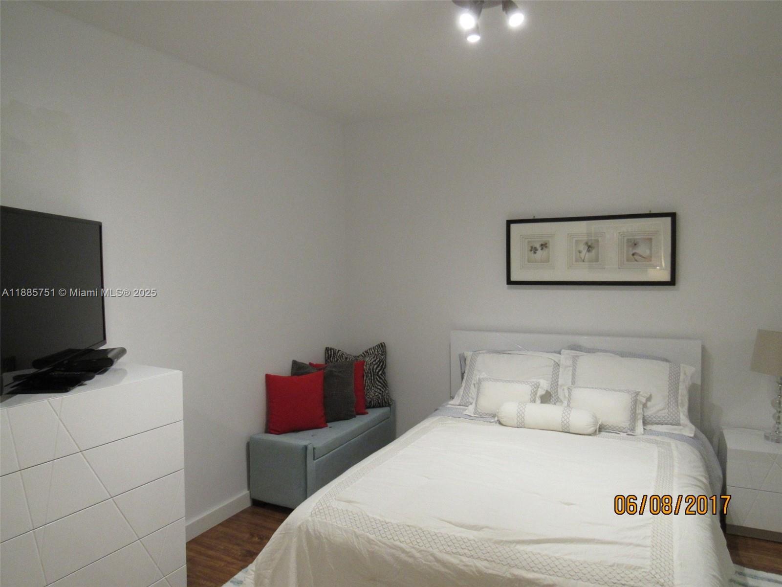 1830 S Ocean Dr # 1509, Hallandale Beach FL 33009 photo 3