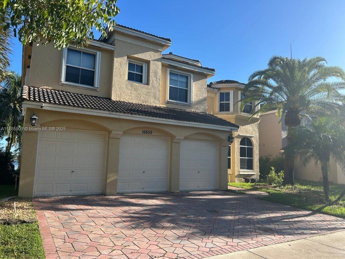 16859 SW 16th St, Pembroke Pines FL 33027 photo 2