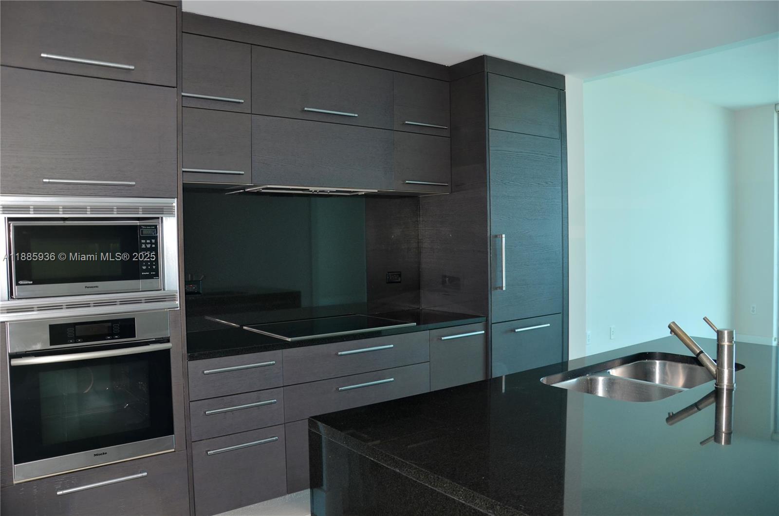 900 Biscayne Blvd # 5104, Miami FL 33132 photo 4