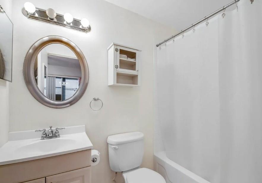 223 Flanders, Delray Beach FL 33484 photo 4
