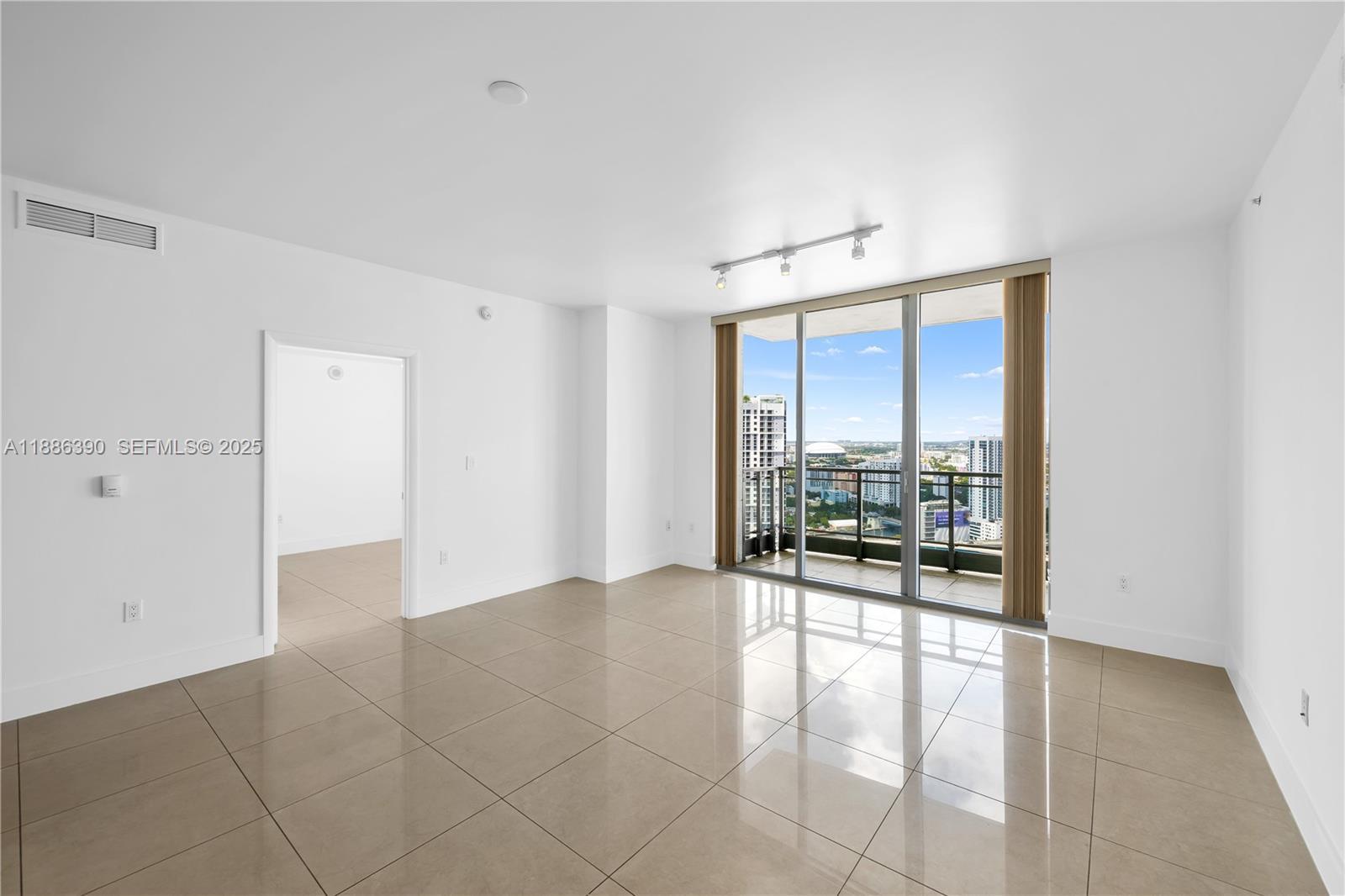 90 SW 3rd St # 3305, Miami FL 33130 photo 5