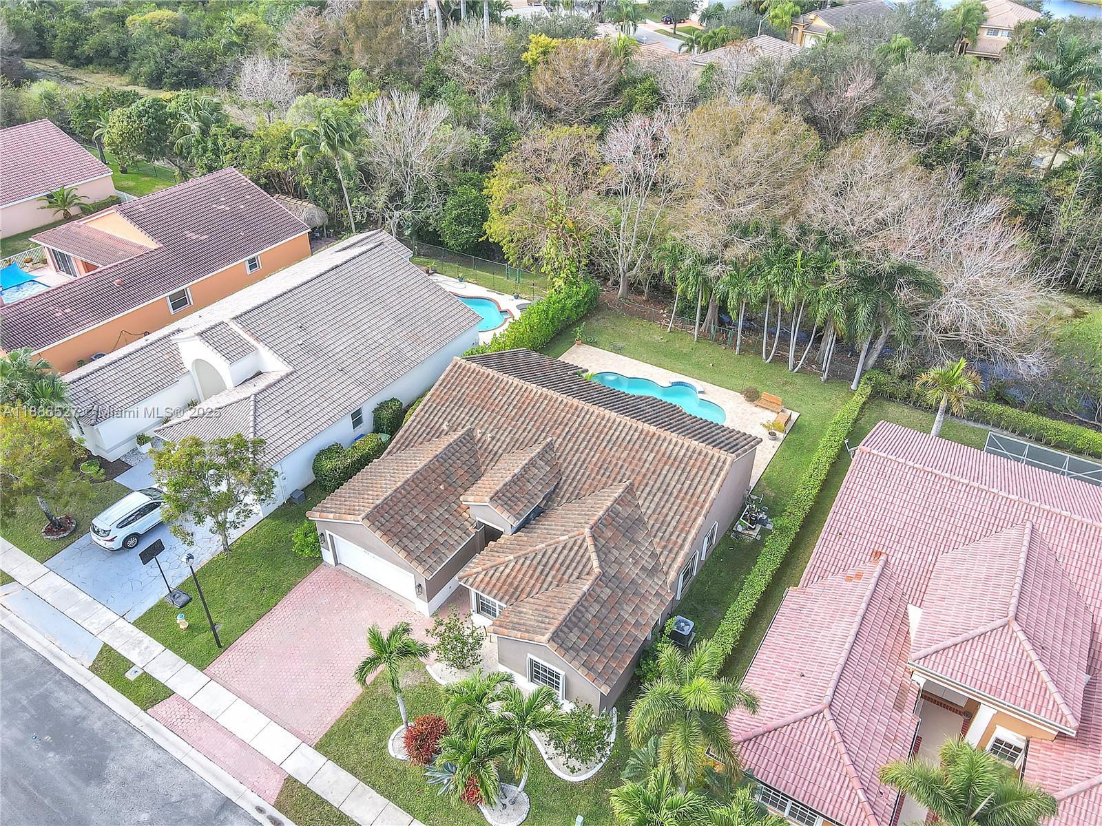 622 SW 200th Ter, Pembroke Pines FL 33029 photo 5