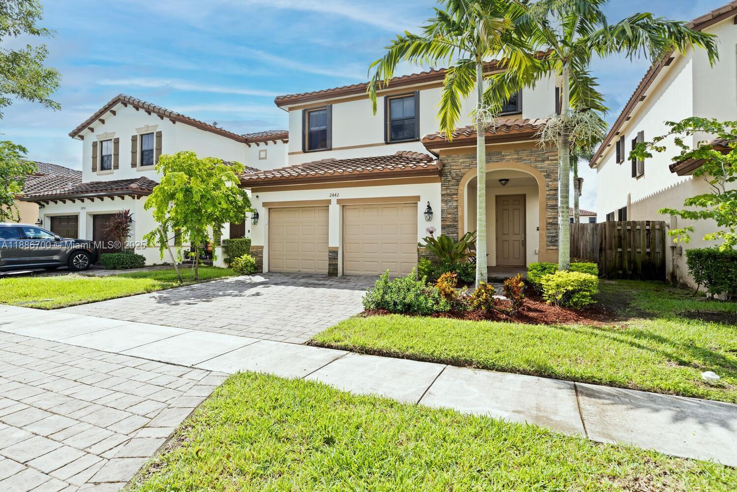 2442 NE 1st St, Homestead FL 33033