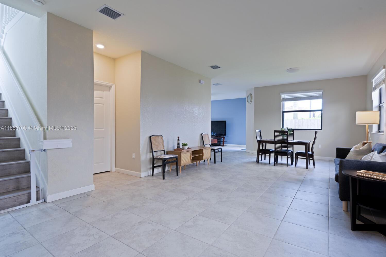 2442 NE 1st St, Homestead FL 33033 photo 4
