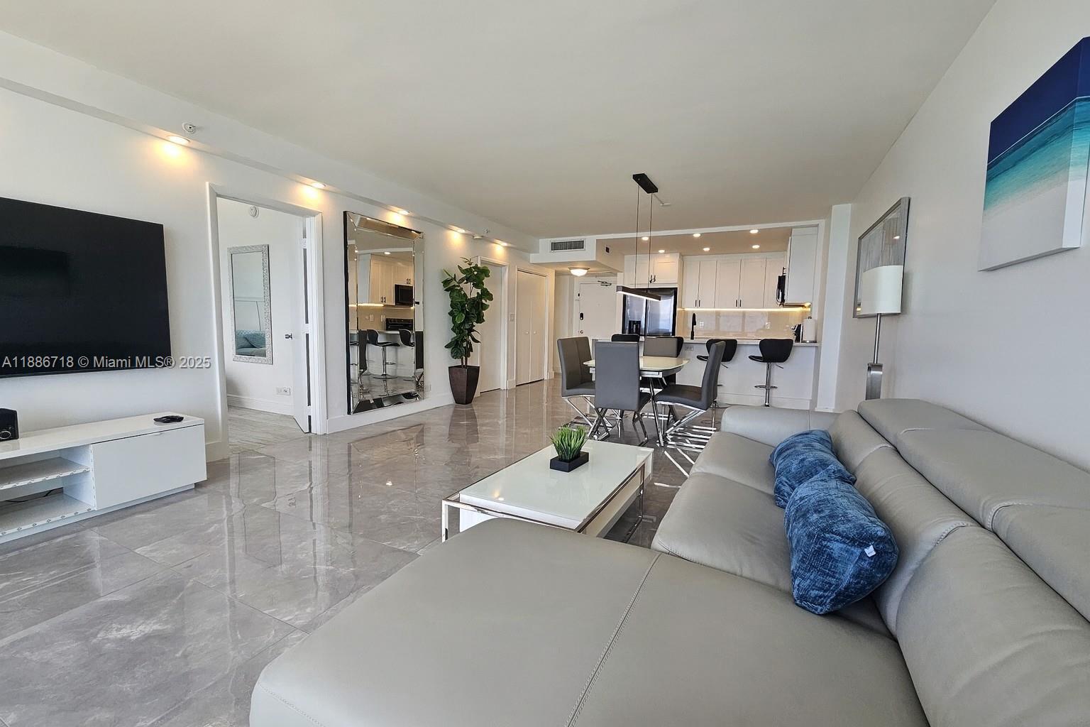5601 Collins Ave # 1409, Miami Beach FL 33140 photo 4