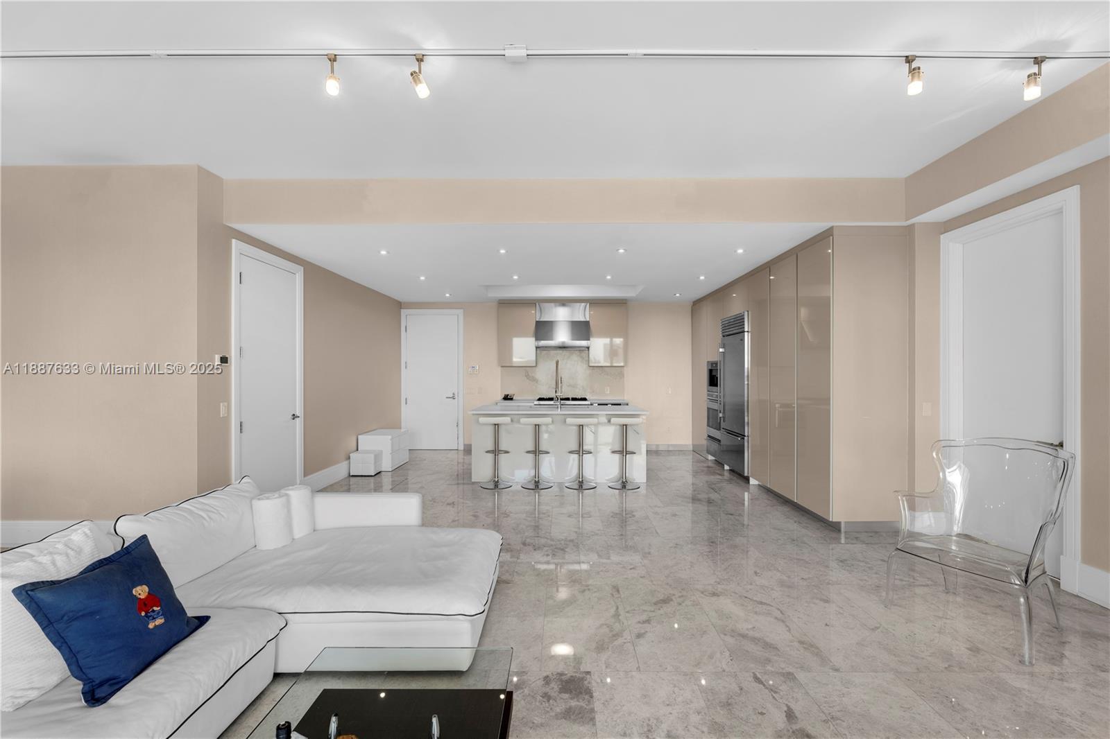 Bal Harbour, FL 33154 photo 2