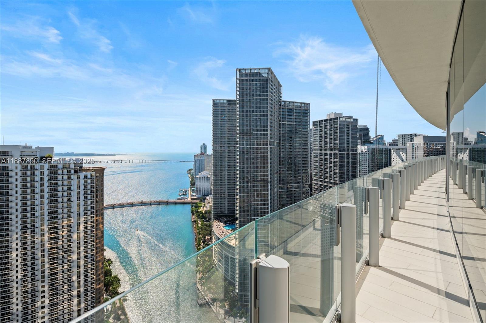 300 Biscayne Blvd Way # 3701, Miami FL 33131 photo 2
