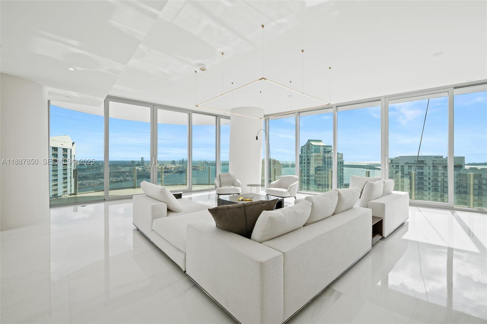 300 Biscayne Blvd Way # 3701, Miami FL 33131 photo 5
