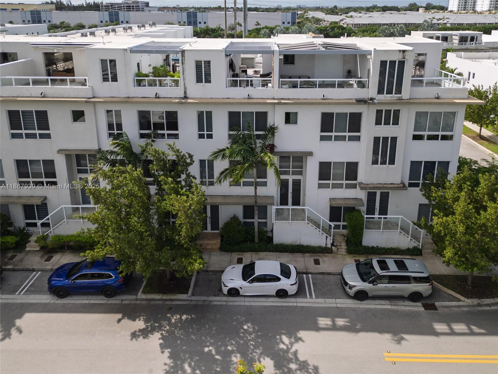 10354 NW 64th St, Doral FL 33178 photo 2