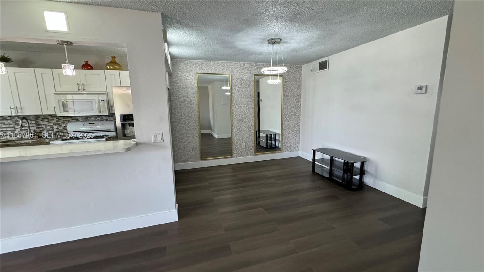 160 NE 203rd Ter # E31, Miami Gardens FL 33179 photo 4