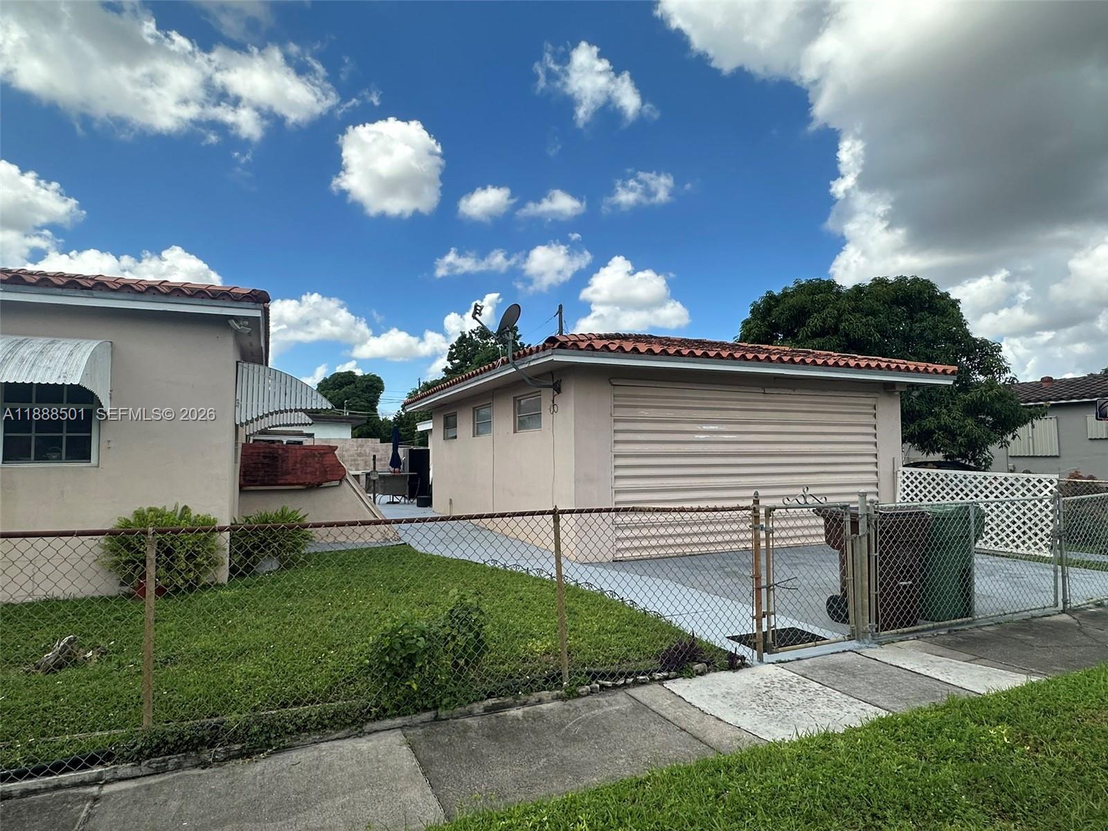 265 W 55th St, Hialeah FL 33012 photo 2