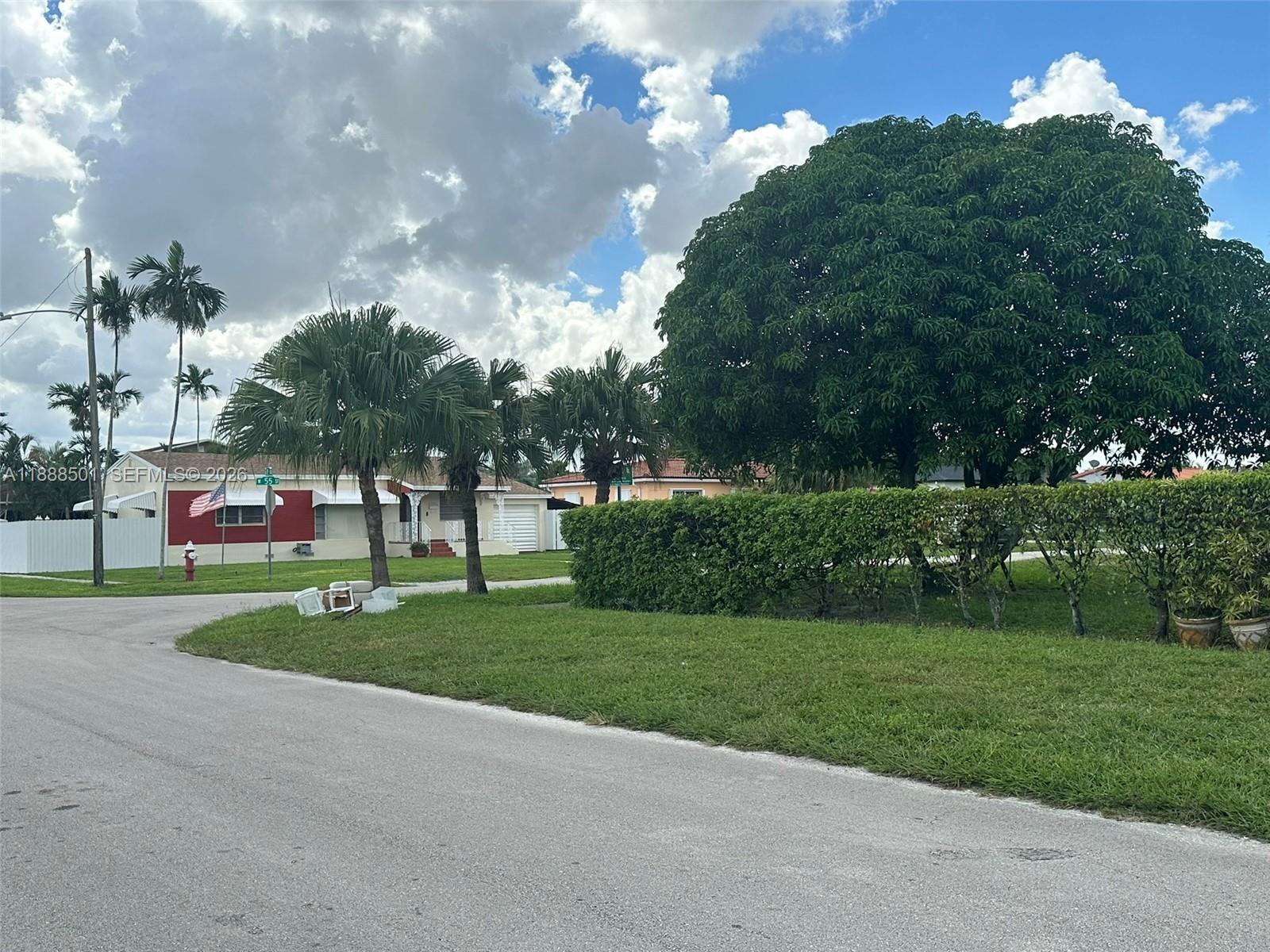 265 W 55th St, Hialeah FL 33012 photo 4