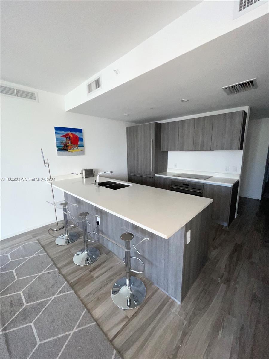 801 S Miami Ave # 3304, Miami FL 33130 photo 4