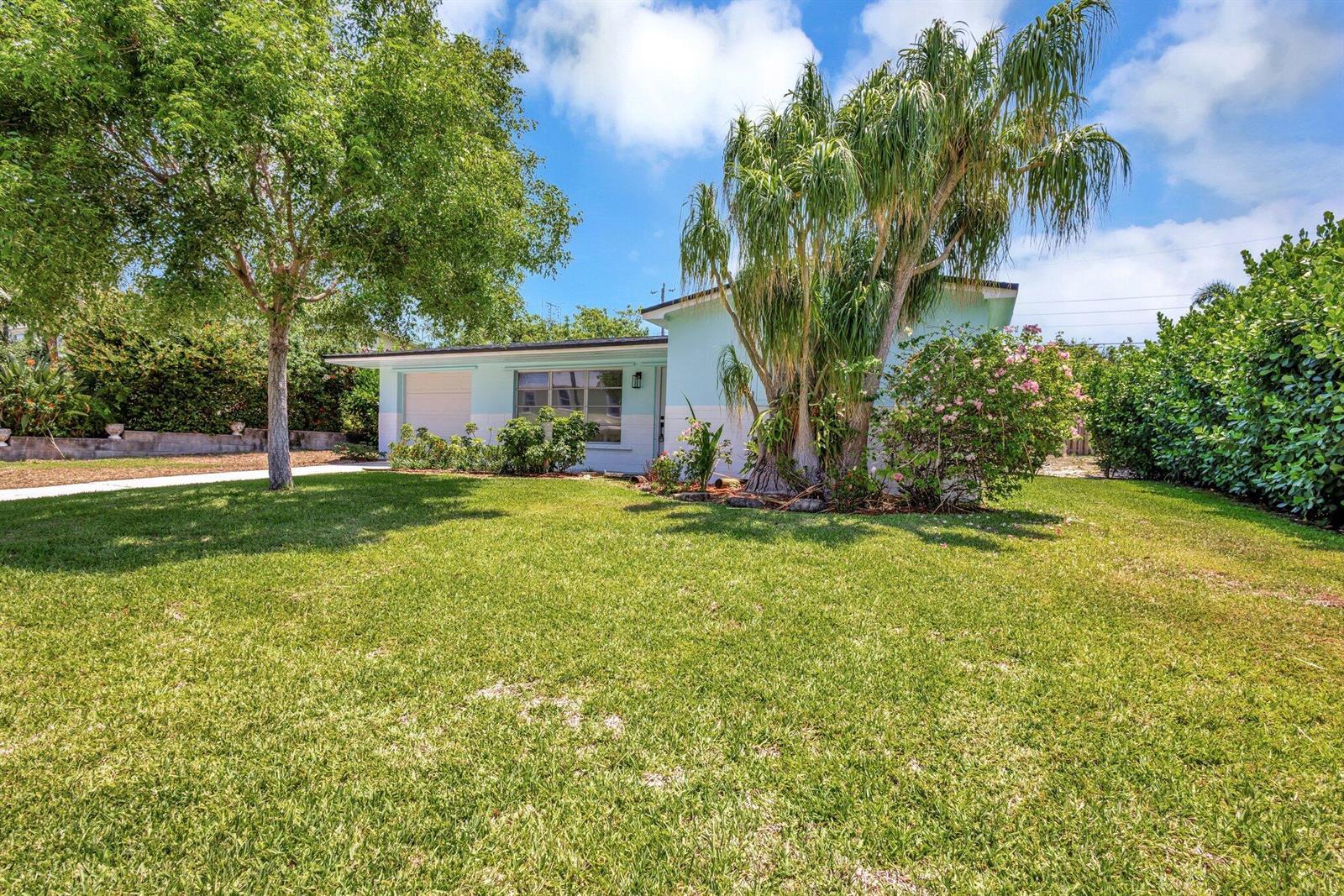 3837 NE Melba Drive, Jensen Beach FL 34957 photo 3