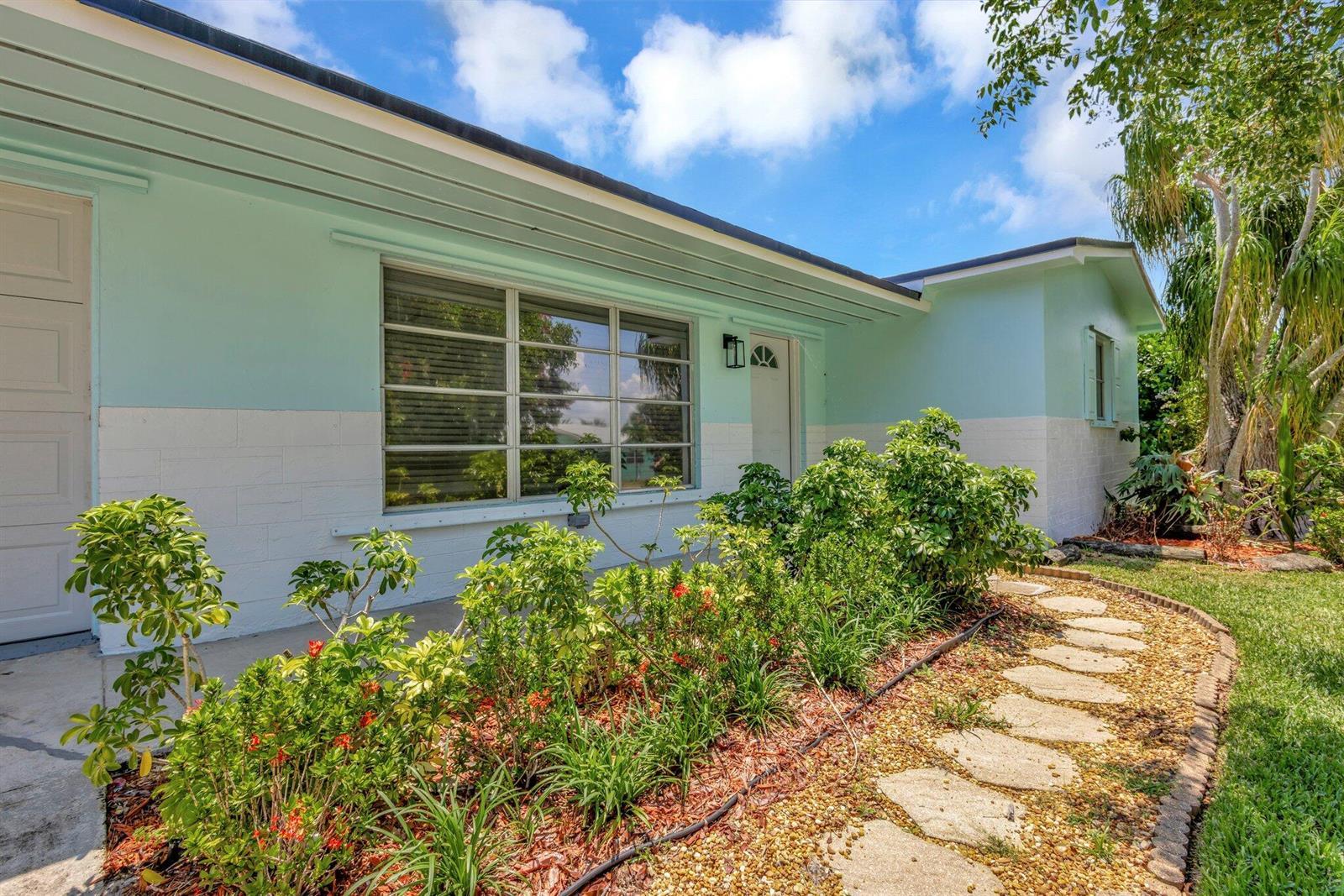 3837 NE Melba Drive, Jensen Beach FL 34957 photo 4