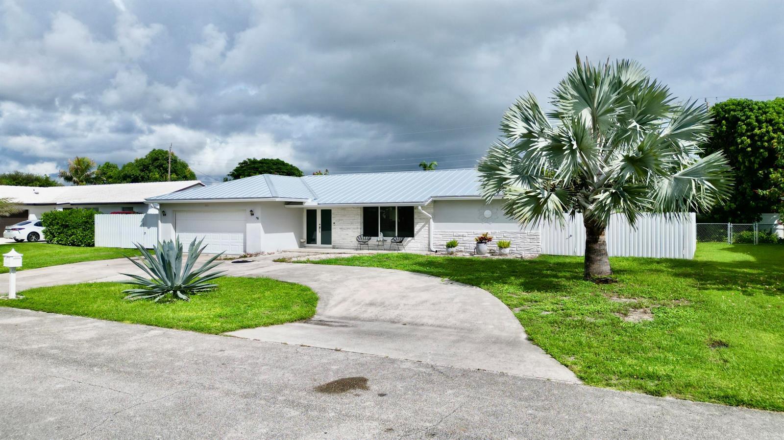 1861 Caribbean Road W, Lake Clarke Shores FL 33406 photo 5