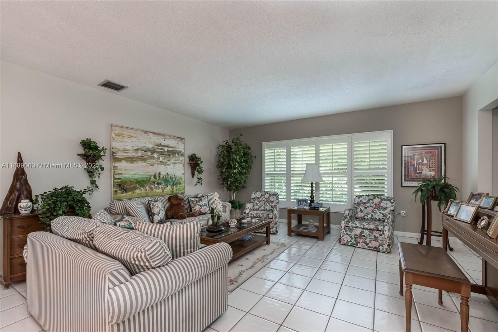 8241 SW 142nd St, Palmetto Bay FL 33158 photo 4