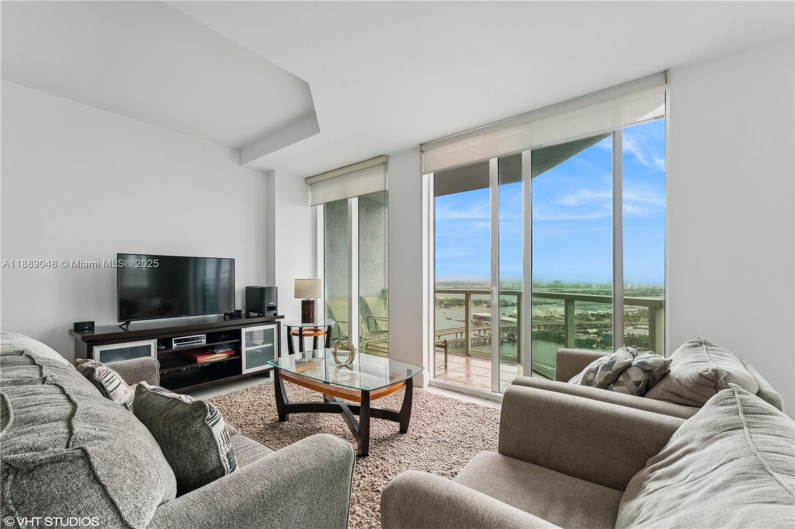244 Biscayne Blvd # 3903, Miami FL 33132 photo 5
