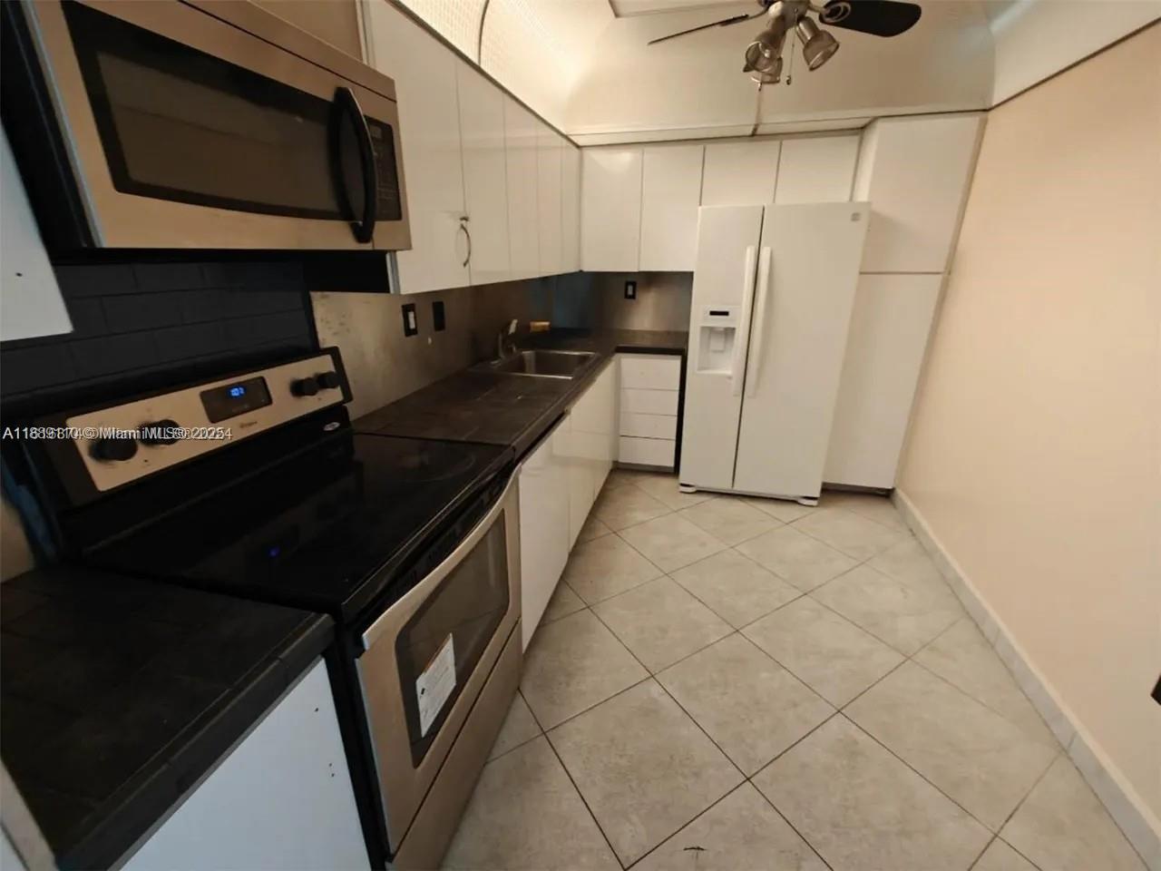 3701 N Country Club Dr # 705, Aventura FL 33180 photo 4