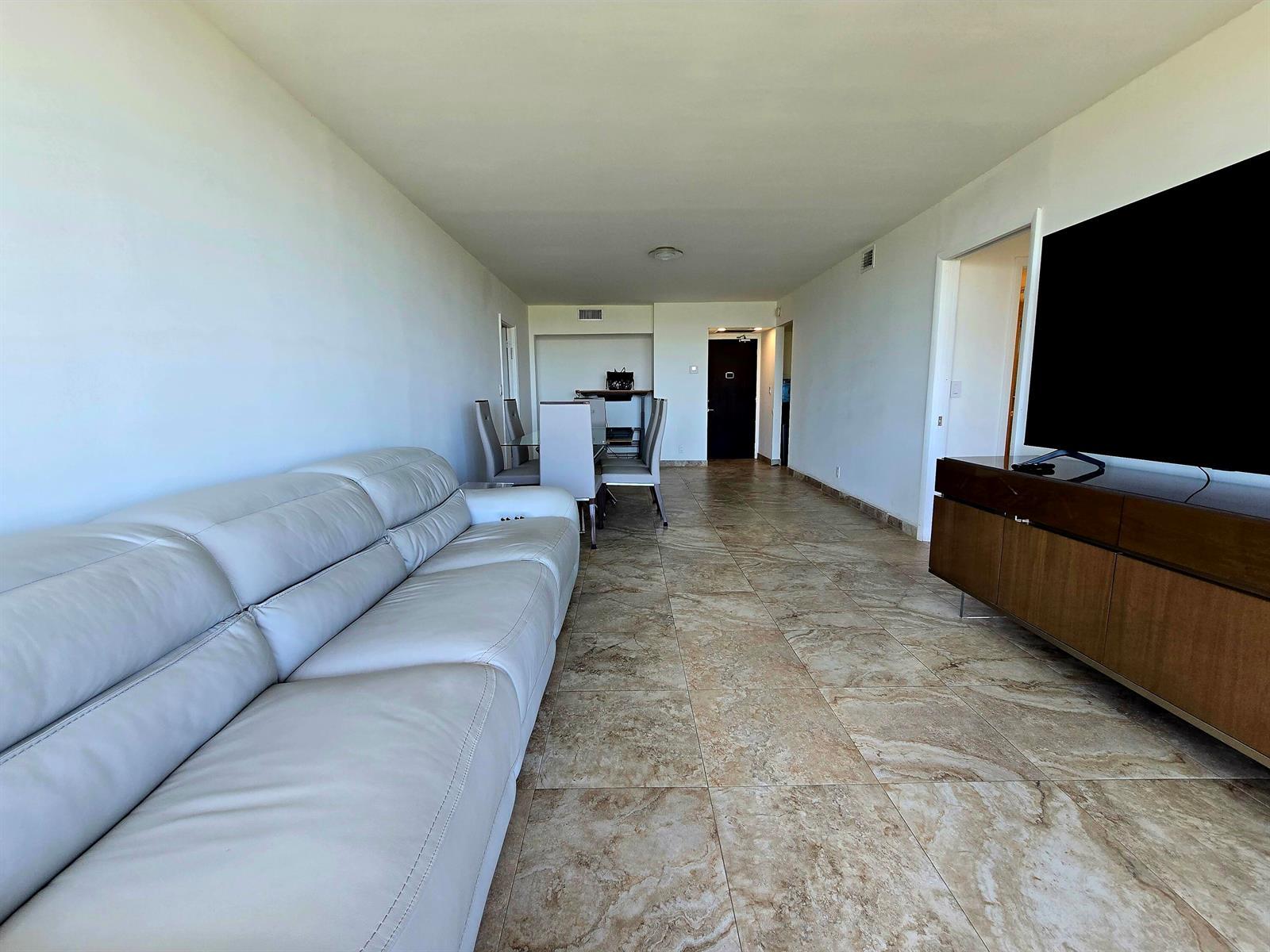 20335 W Country Club Drive # 2208, Aventura FL 33180 photo 2