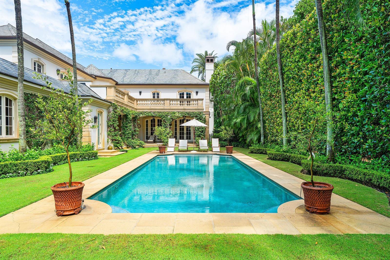 242 Wells Road, Palm Beach FL 33480 photo 2