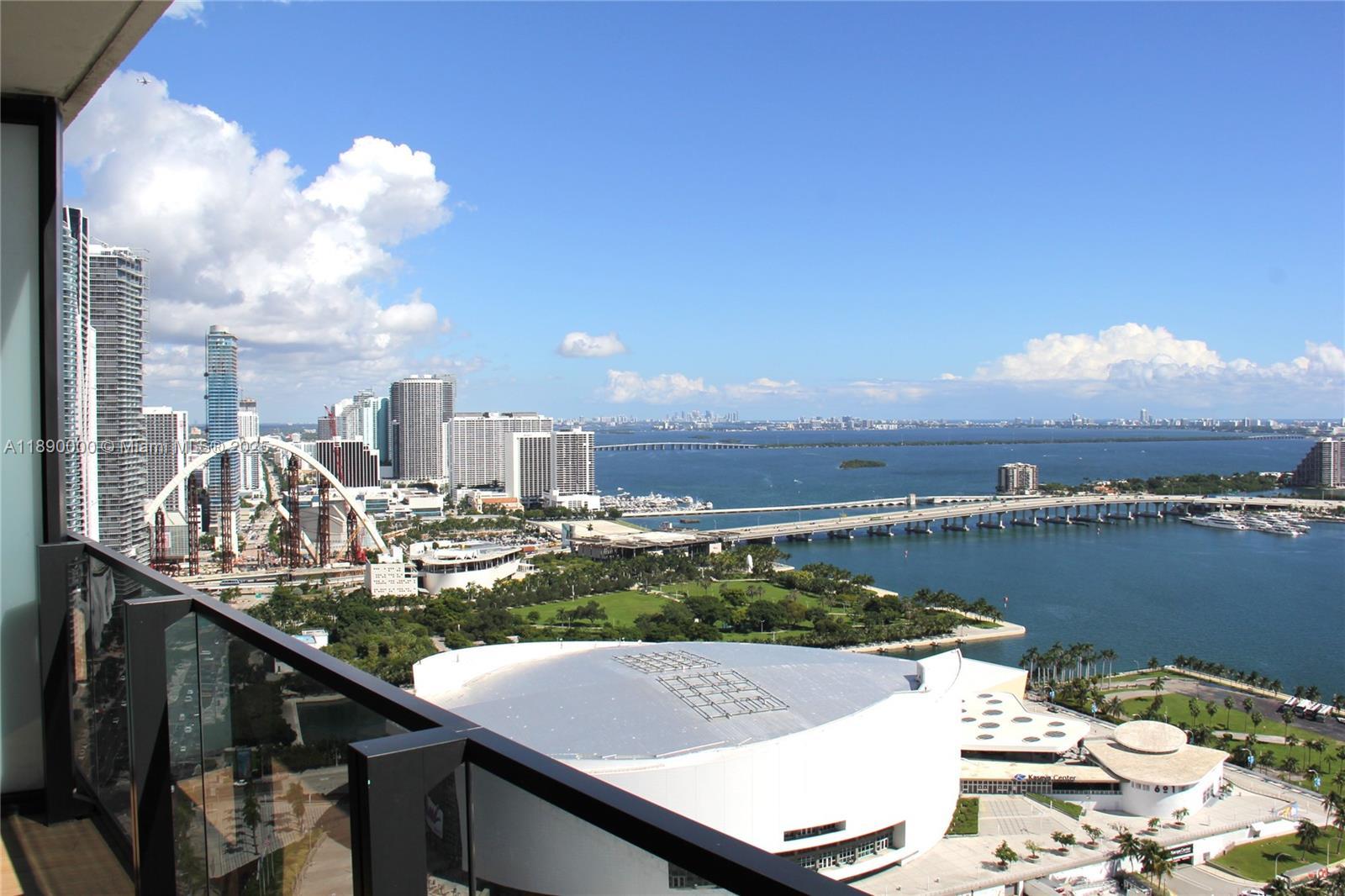 398 NE 5th St # 3310, Miami FL 33132 photo 2