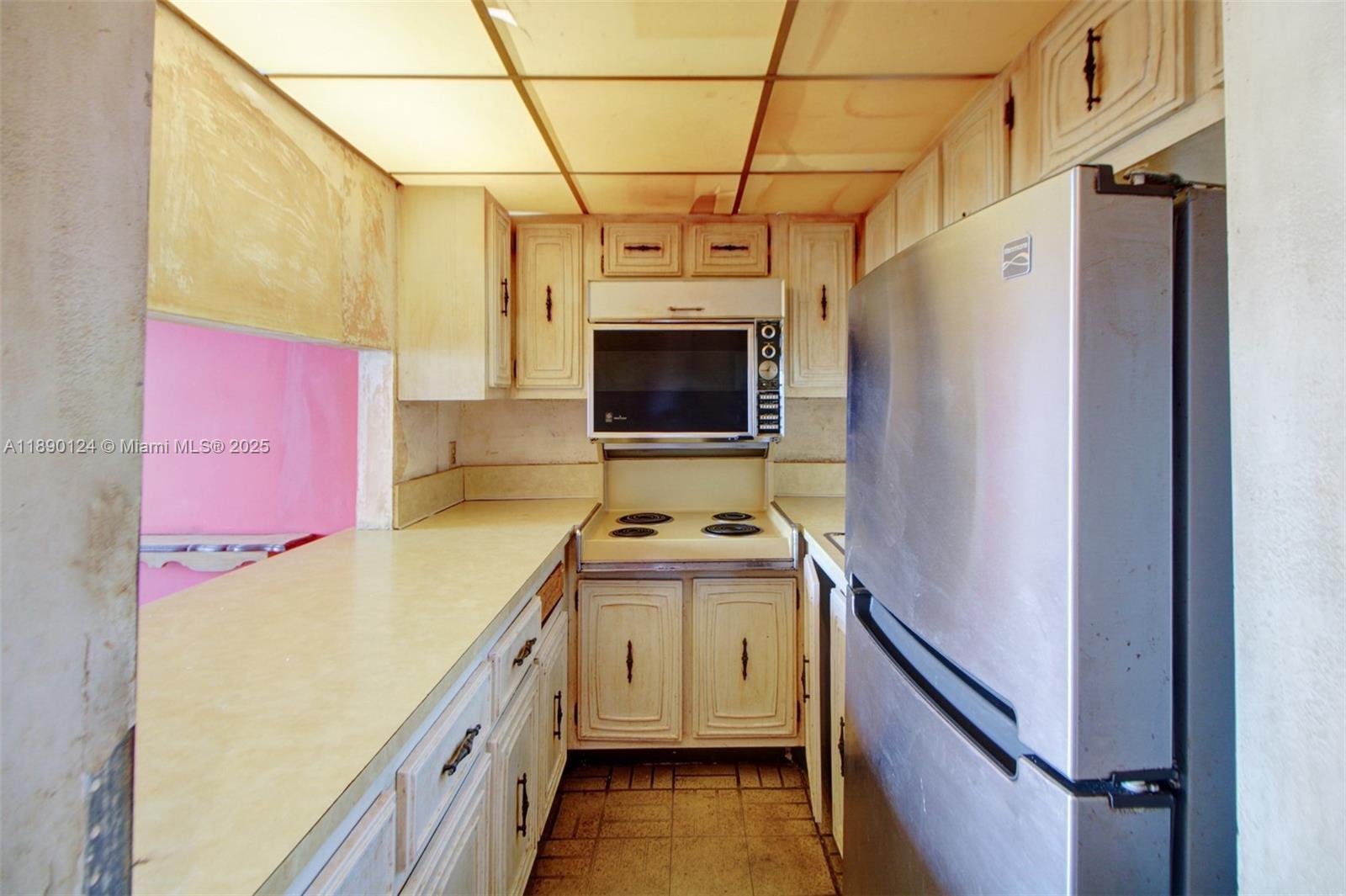 1990 Marseille Dr # 501, Miami Beach FL 33141 photo 3