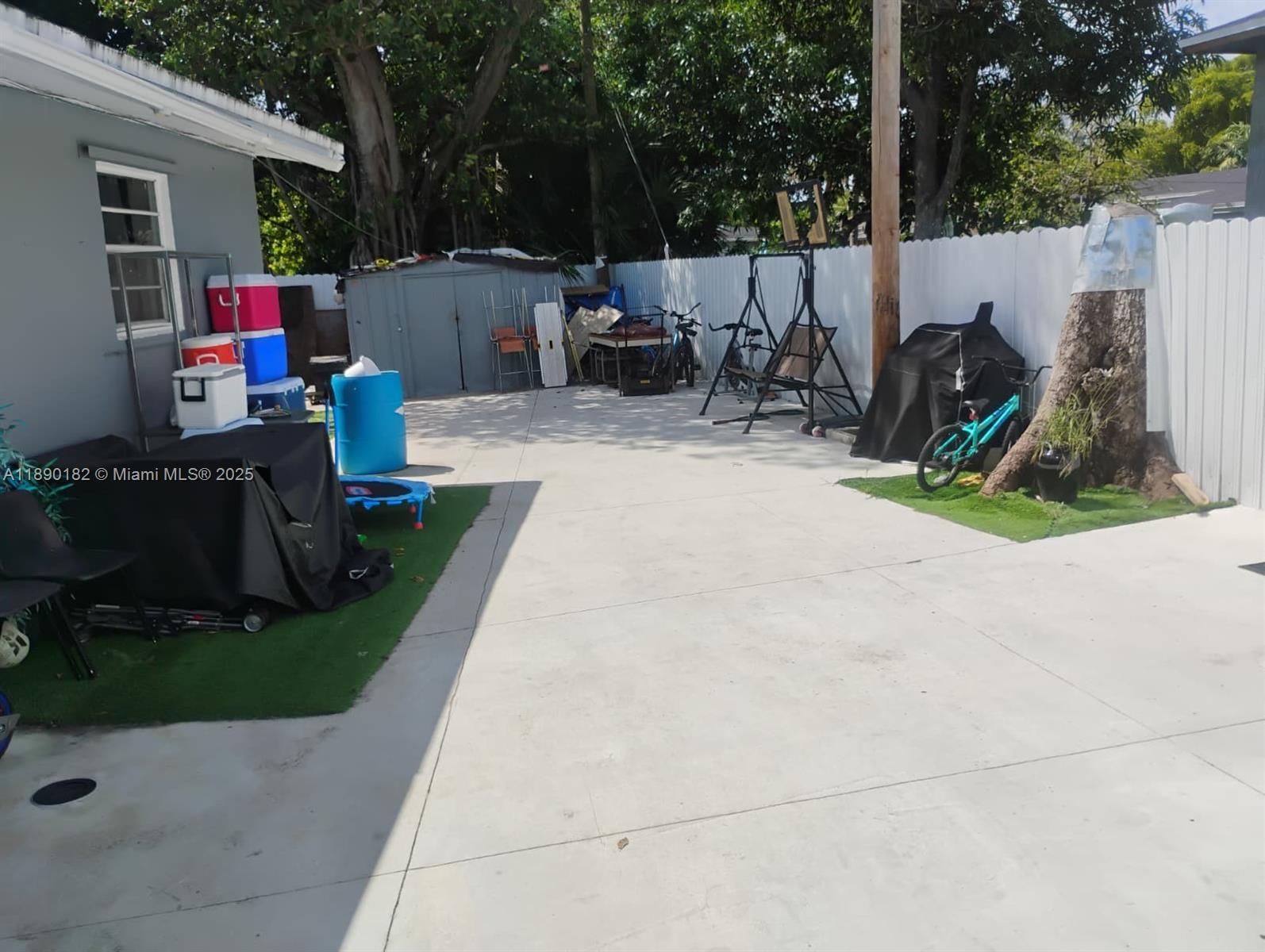 1712 NW 15th Ter, Fort Lauderdale FL 33311 photo 3
