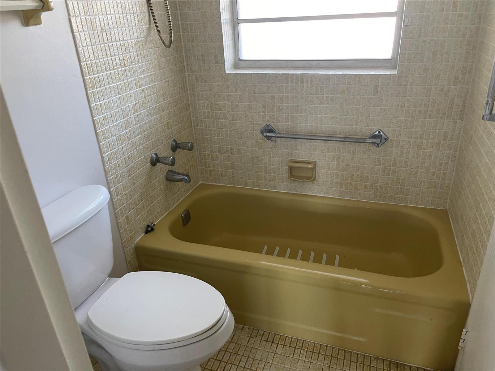 1005 Country Club Drive # 205, Margate FL 33063 photo 4