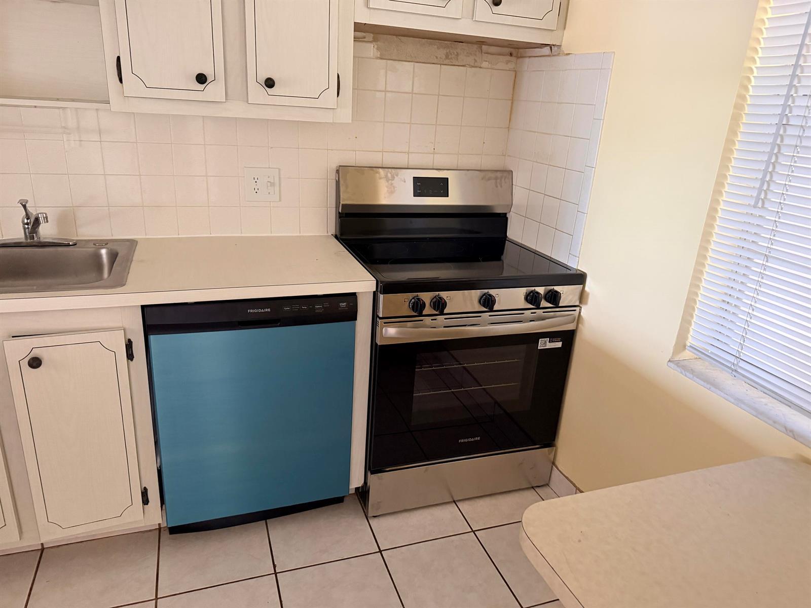 1025 Country Club Drive # 301, Margate FL 33063 photo 2