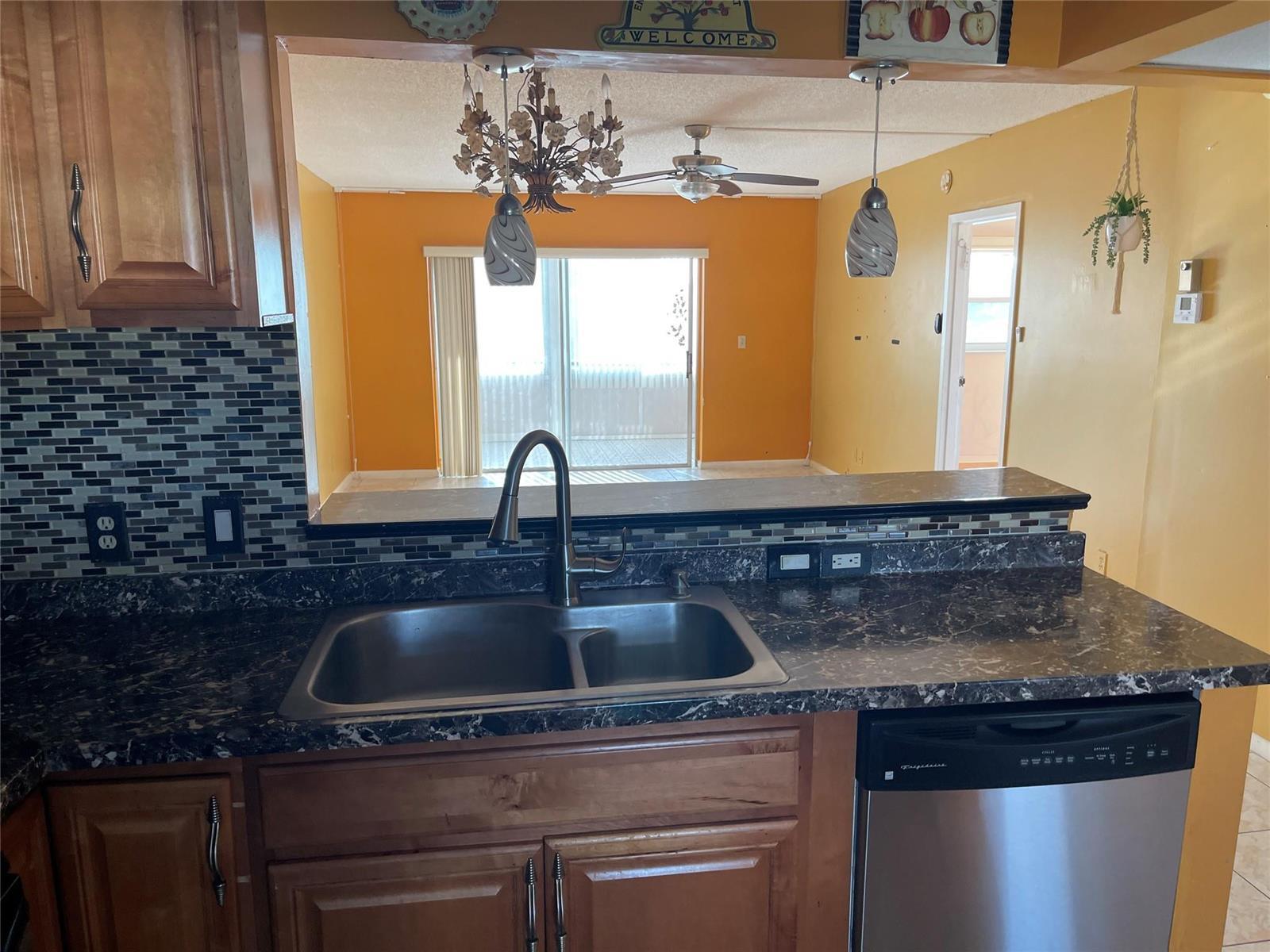 1025 Country Club Drive # 407, Margate FL 33063 photo 2