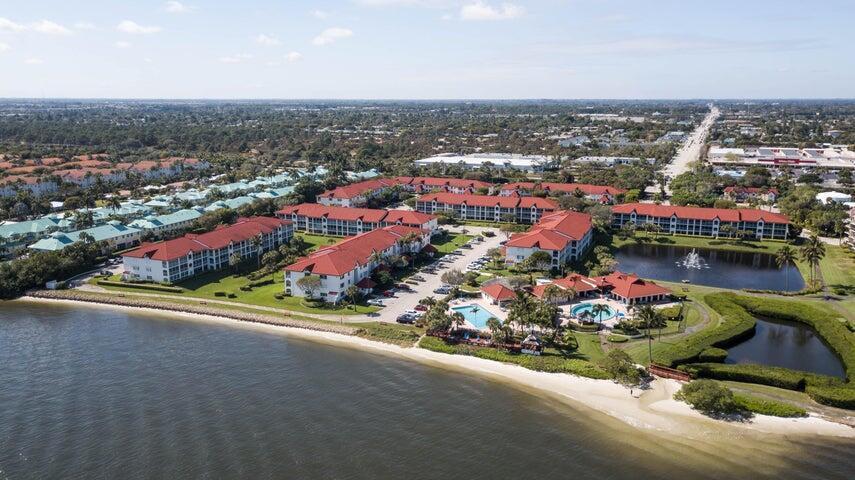 110 Half Moon Circle # E2, Hypoluxo FL 33462 photo 4